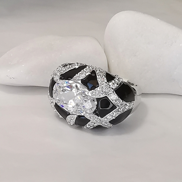 NWT exquisite black enamel dome ring with 5ct cz size 8 - Picture 7 of 9